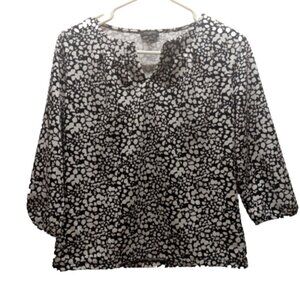 Talbots Petites Size P V-Neck Blouse Black/White Print 3/4 Sleeve Polyester GUC